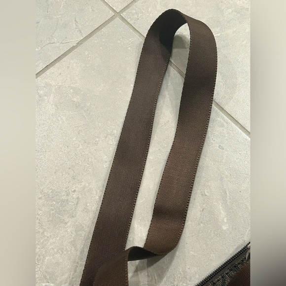 EUC Giani Bernini Block Signature Crossbody - Picture 16 of 16